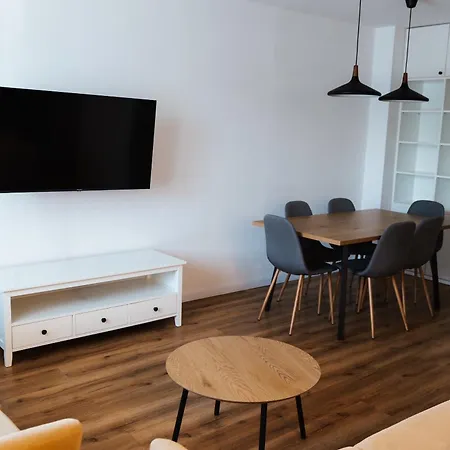 Black Lotus 6 I Self Check-in I Centre I Free Parking Banska Bystrica