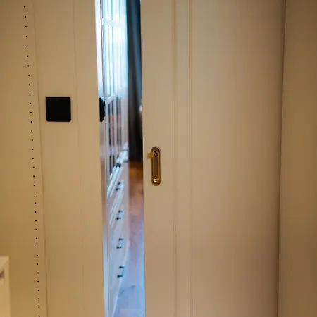 Apartmán Black Lotus 6 I Self Check-in I Centre I Free Parking Banska Bystrica
